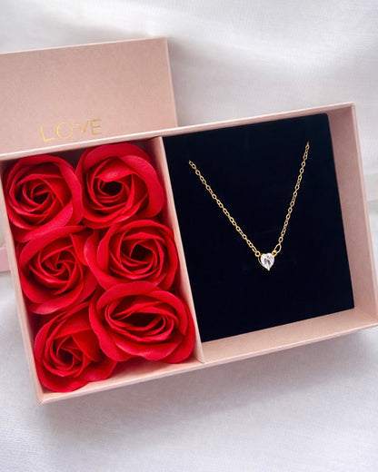 Heart zircon necklace