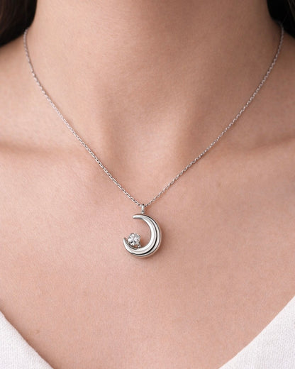 Lua Necklace