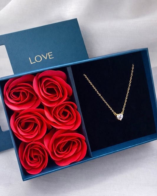 Heart zircon necklace