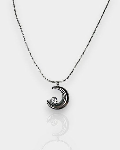 Lua Necklace